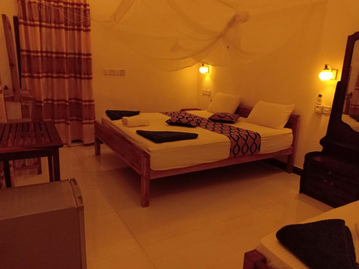 آروغام Surf & Sand Hotel Arugambay المظهر الخارجي الصورة